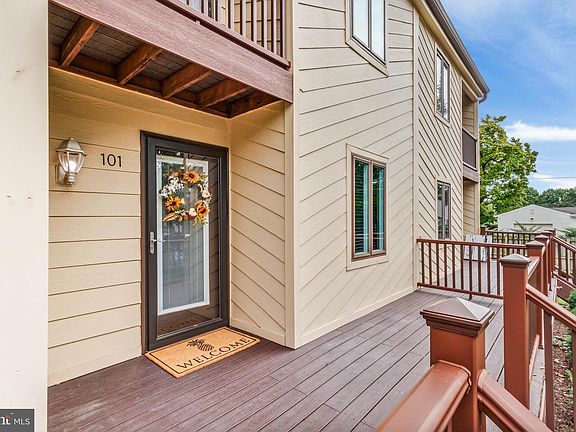 3rd image of 101 Chatham Ct