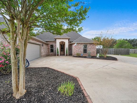 3rd image of 129 Landry Dr