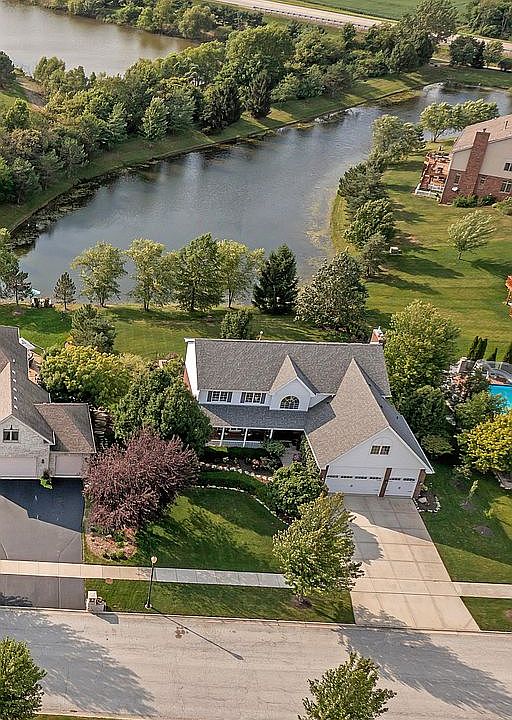 1st image of 22408 Parkview Ln