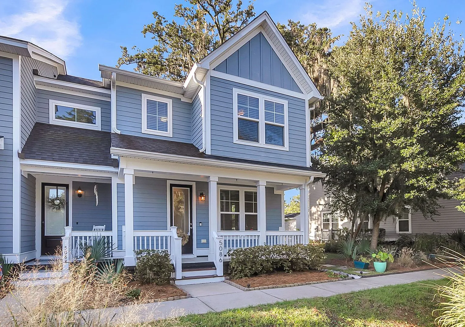 Stunning 3-Bed 2.5-Bath Home in Park Circle at Oak Terrace Preserve — Photo 3