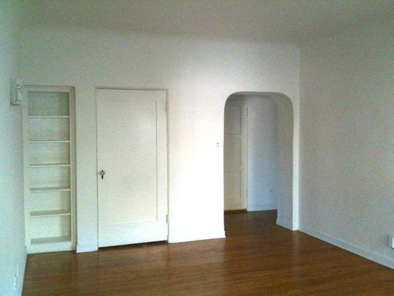 4th image of 454 Mission St APT 7