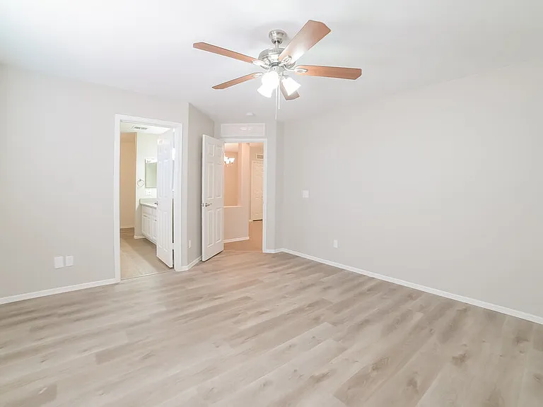 12557 W Mandalay Ln — Photo 10