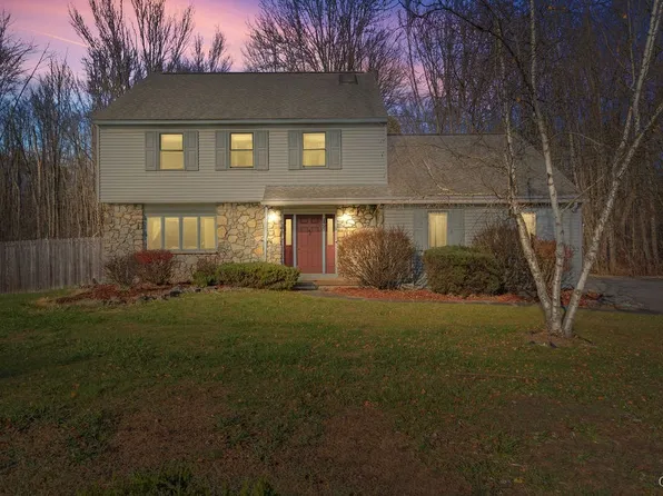 7497 Kirkville Rd, East Syracuse, NY 13057