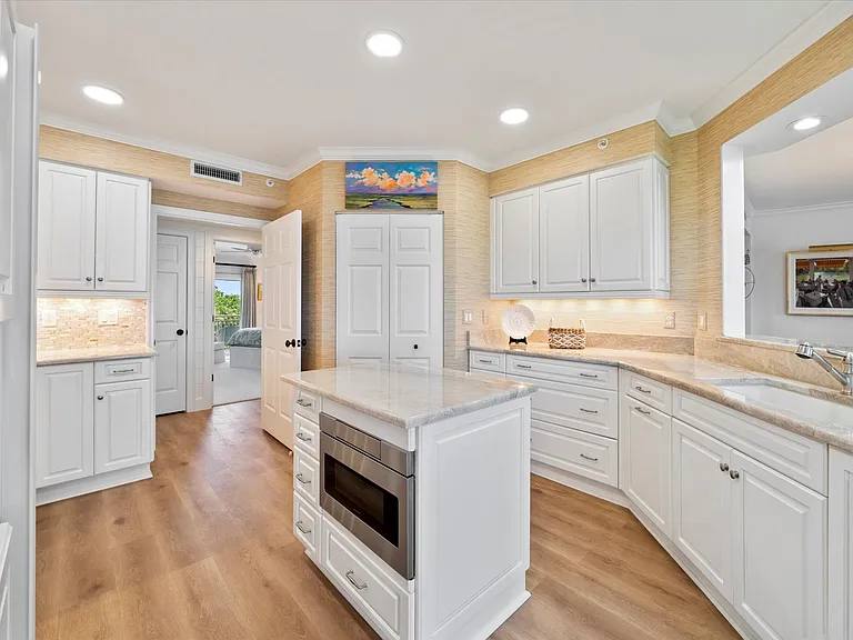 8820 S Sea Oaks Way #204 — Photo 33