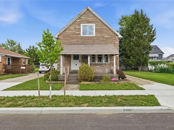 51 Pleasant Pkwy, Cheektowaga, NY 14206