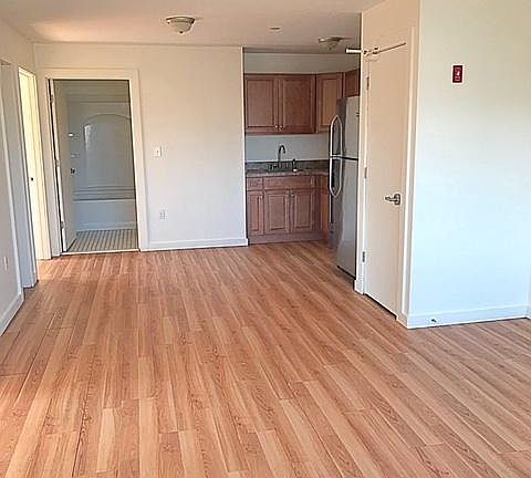 2nd image of 1972 Richmond Ter APT 2A