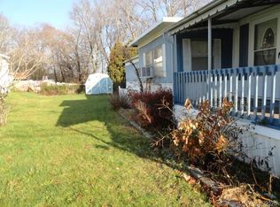 15 D St, Groton, CT 06340