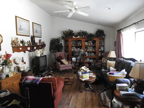 3rd image of 4621 Holly Lake Dr