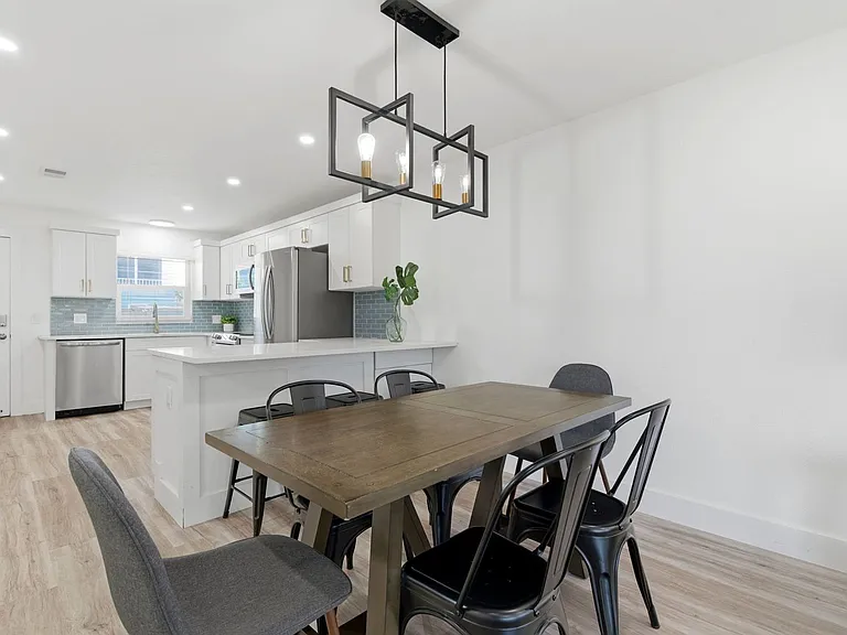 7003 Sunset Way #4 — Photo 3