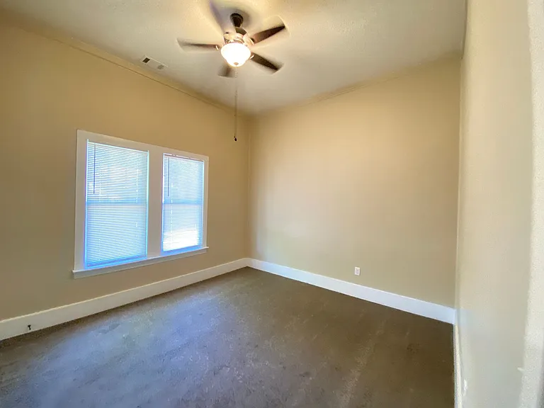 3604 Sycamore St — Photo 7