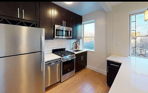 5th image of 547 Clinton St Floor 4