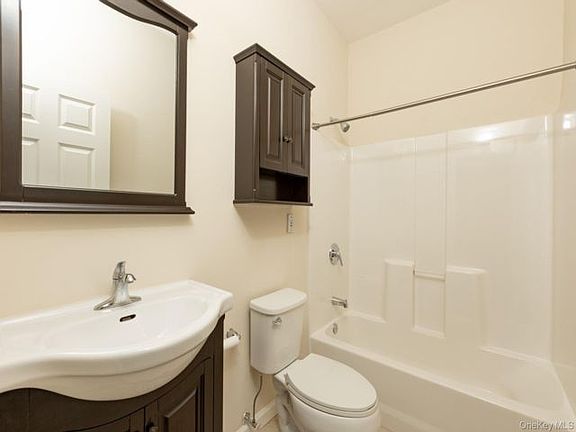 5th image of 14 Grace Ln