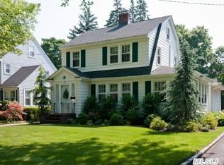 23 Sampson St, Oyster Bay, NY 11771