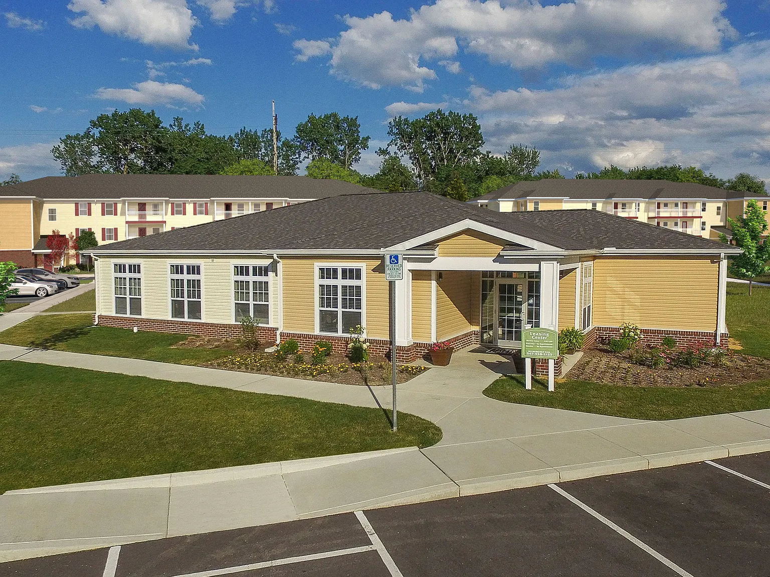 Tiffin Pointe — Photo 4