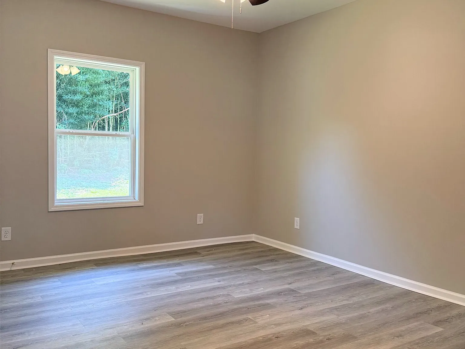 2 bed, 1.5 bath, 781 sqft, $1,400 — Photo 4