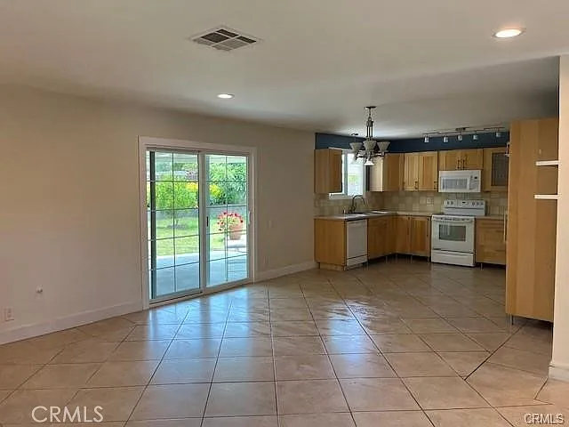22648 Mobile St — Photo 5