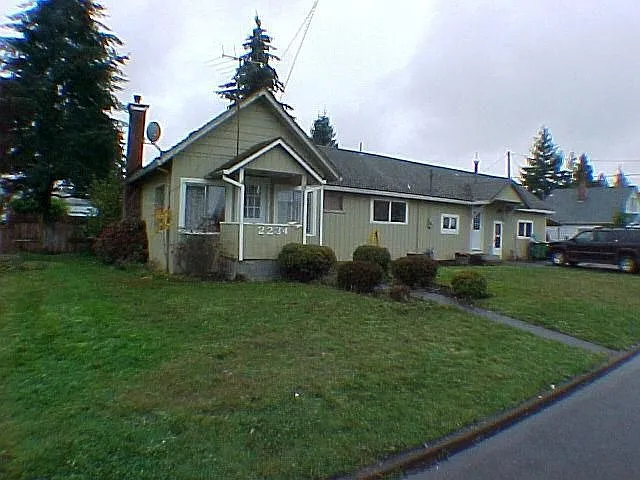 2234 23rd Ave photo 1