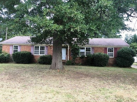 2nd image of 104 Winton Ct