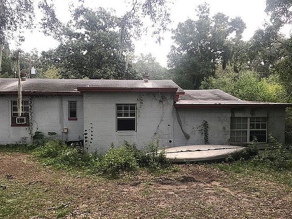 5th image of 813 Stanley Dr