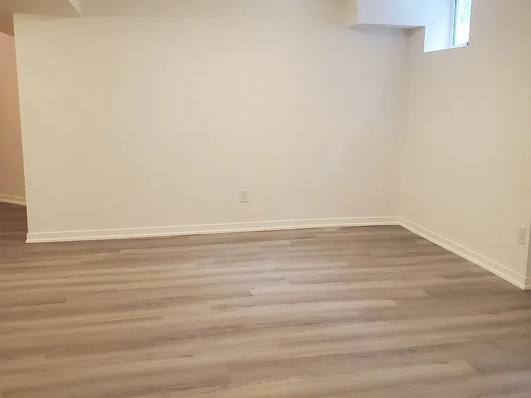 1118 Lambton Dr #BASEMENT — Photo 6