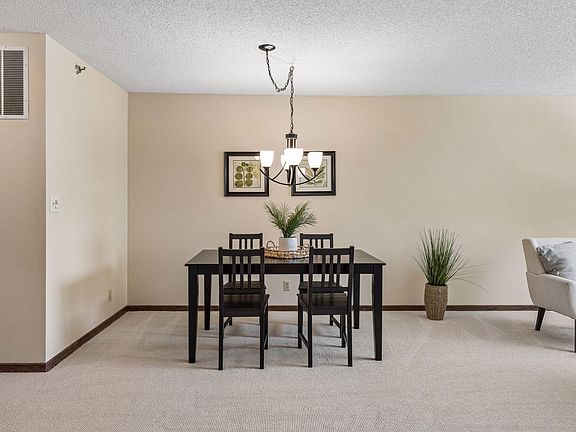 5th image of 3801 W 98th St APT 306