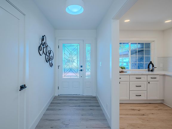 2nd image of 3672 Sanford St