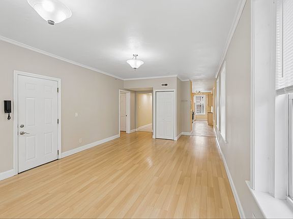 2nd image of 20 Eden St APT 3