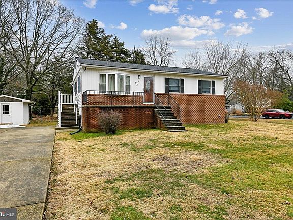 2nd image of 503 Harbor Dr