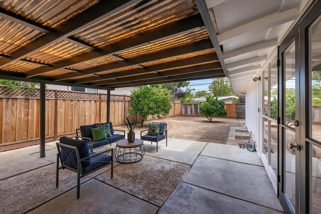 2 bed, 814 sqft, $3,800 — Photo 3