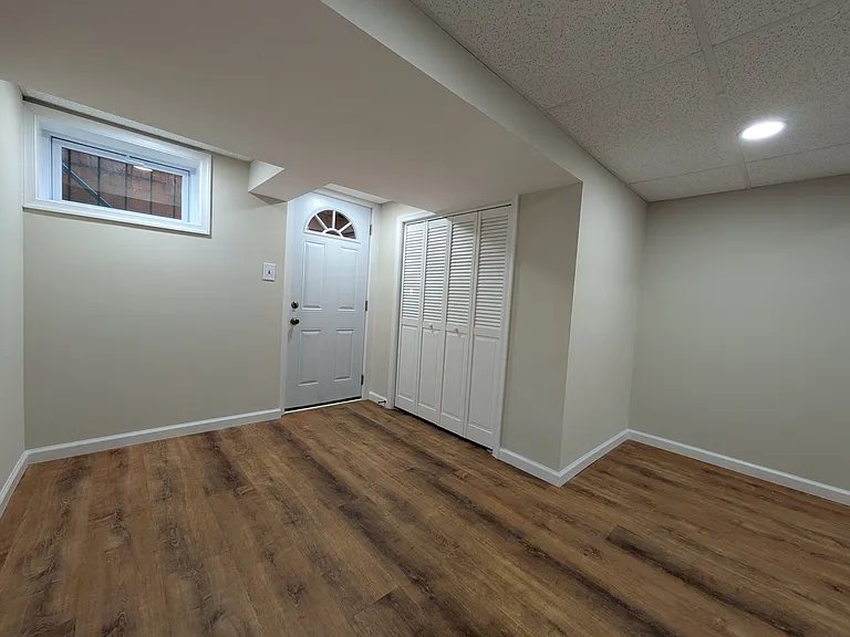 2322 Jameson St — Photo 16