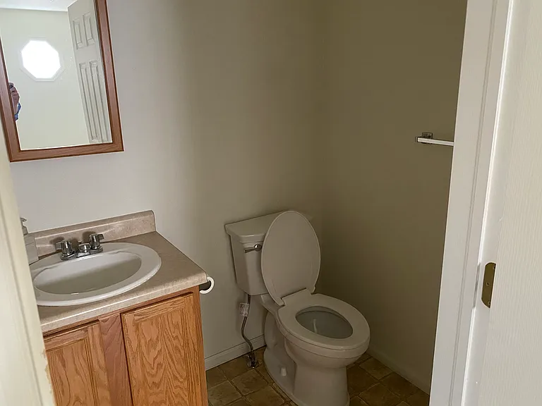 256 Hunters Way — Photo 2