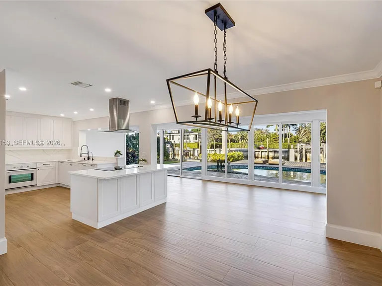 2309 Desota Dr — Photo 13