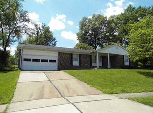 1950 Valerie Ct, Florissant, MO 63033