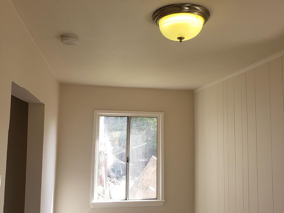 1st image of 147 S Carmelita Ave #1/2