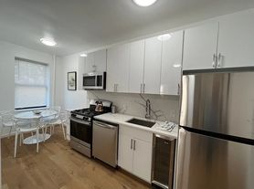 156 E 117th St