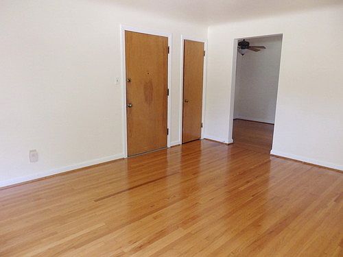 3rd image of 6126 Dryden Ave