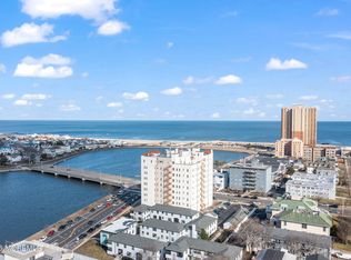 400 Deal Lake Dr PENTHOUSE 3E, Asbury Park, NJ