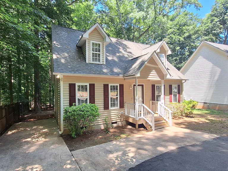 2811 Sparger Rd — Photo 2