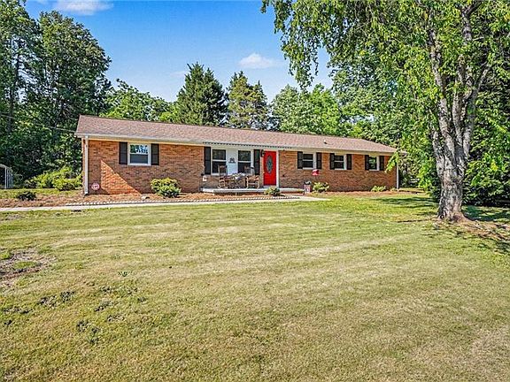 3rd image of 4219 Langden Dr