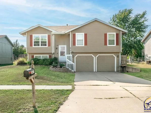 2419 SW Romar Rd, Topeka, KS 66614