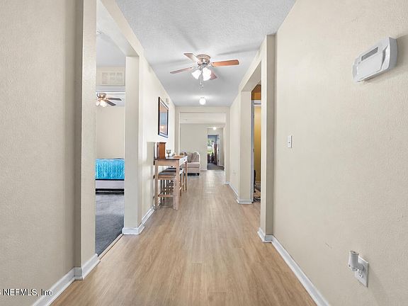3rd image of 16054 HUTTON Lane