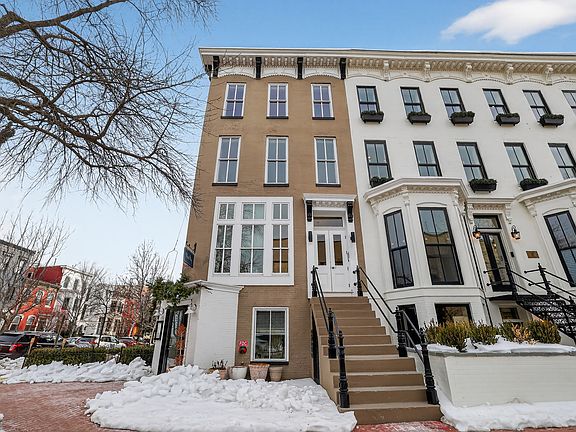 3rd image of 1337 11th St NW Unit 2