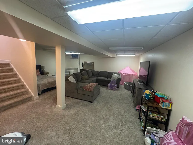 37 Weaver Dr — Photo 15