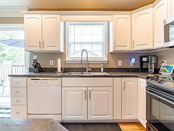5th image of 413 Keeneland Dr