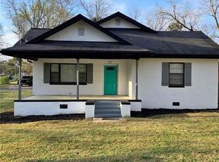 101 3rd St, Barnesville, GA 30204