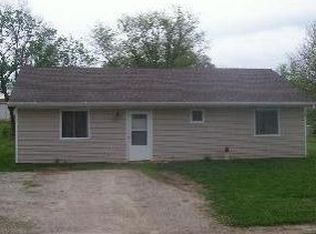 305 S Washington St, Maysville, MO 64469