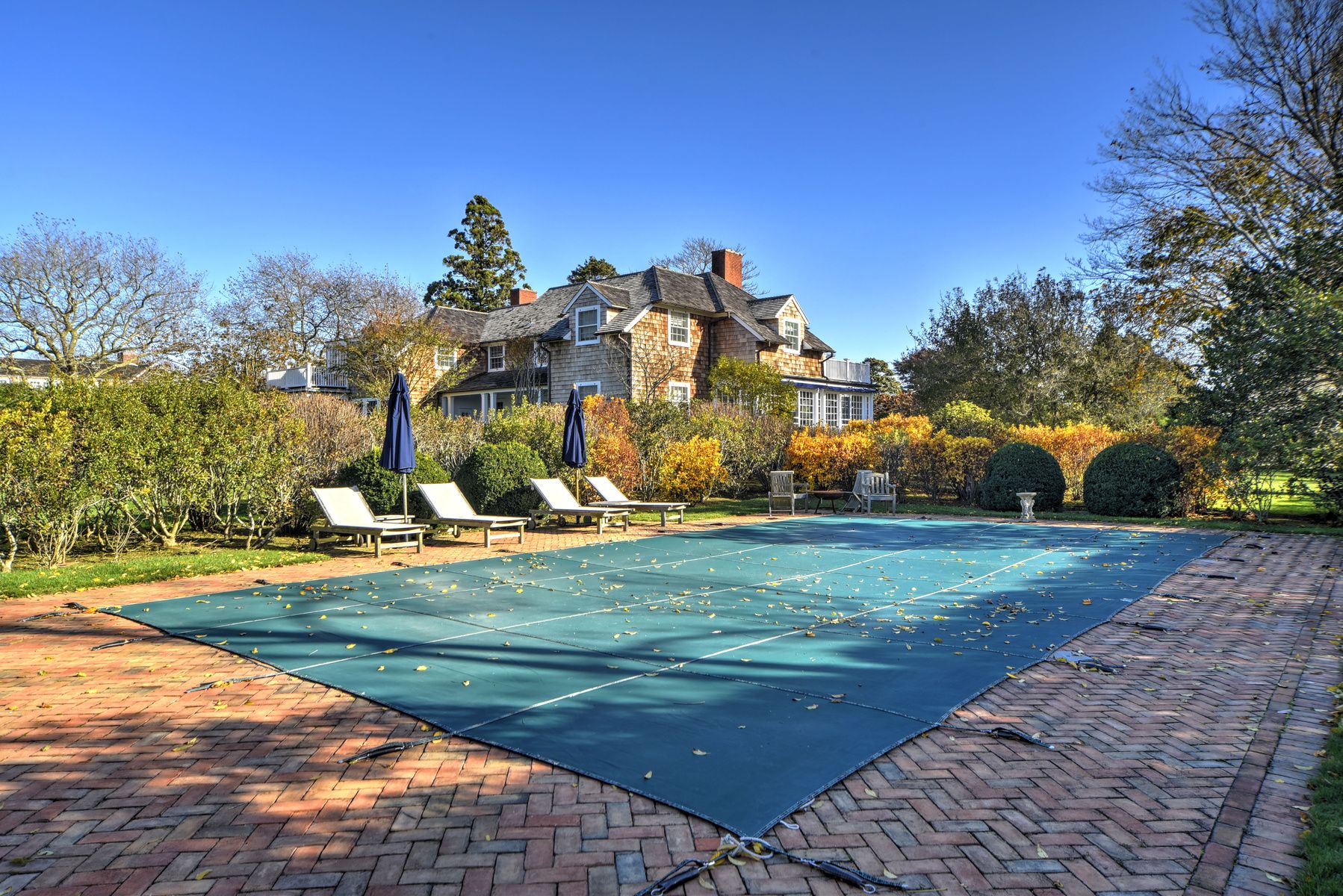 166 Lily Pond Ln in East Hampton Out East