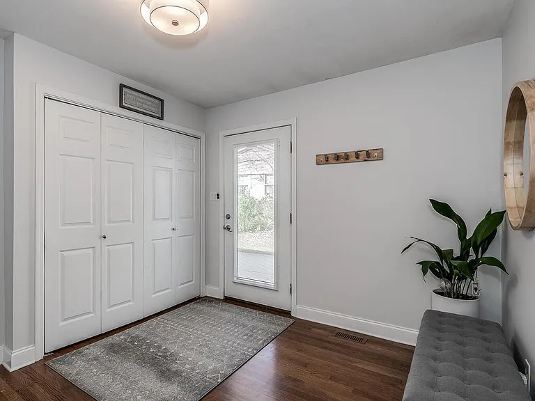 4331 Applegate Rd — Photo 10