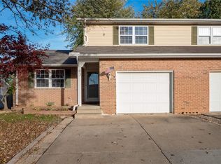 103 Twin Oaks Dr, Shiloh, IL
