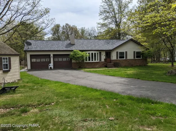 2039 Candlewood Ln, Blakeslee, PA 18610